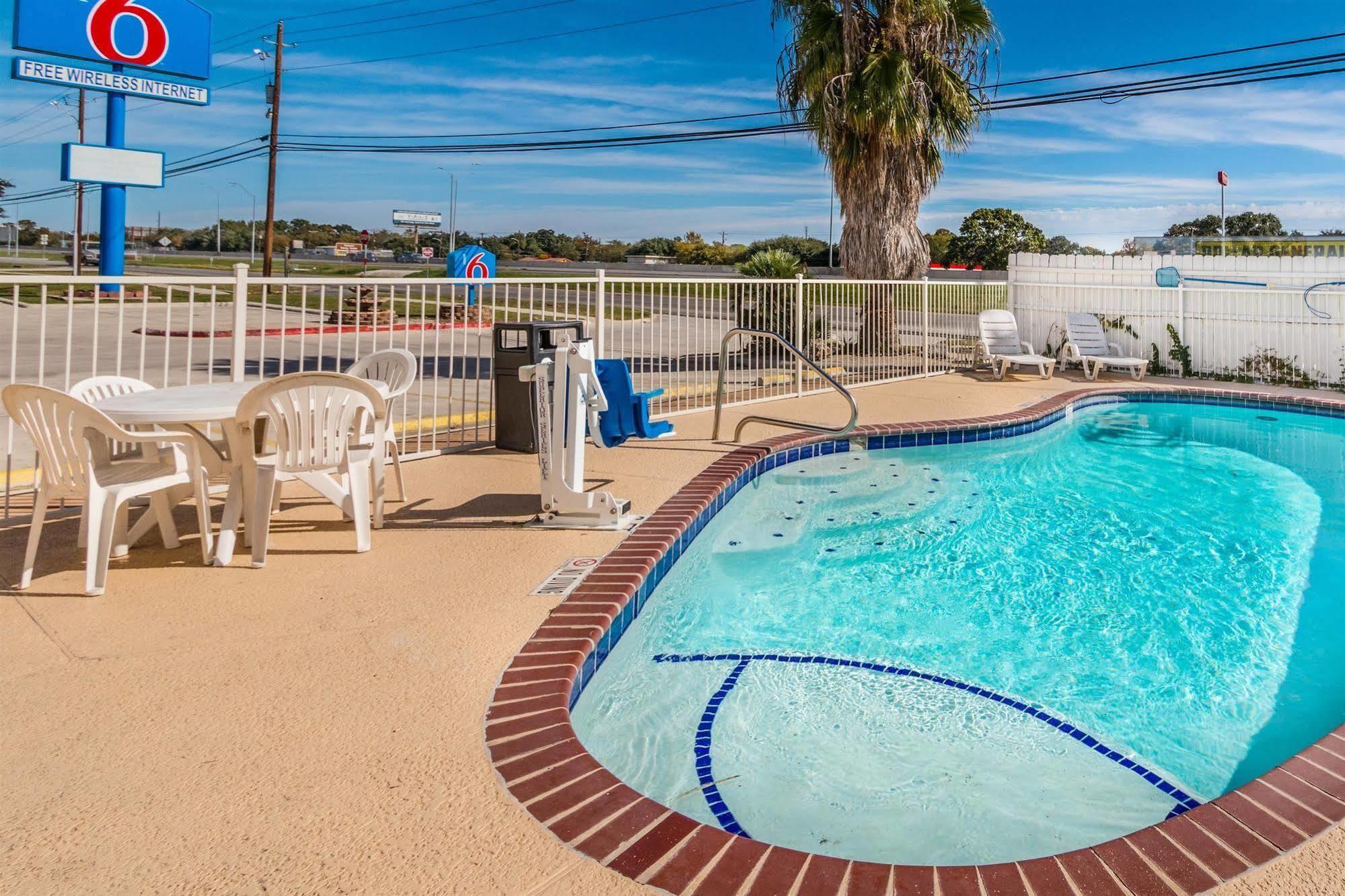 Motel 6-San Marcos, Tx - North Экстерьер фото